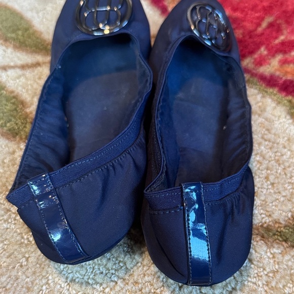 Bandolino Navy Flats with Metal Detail - Picture 4 of 8